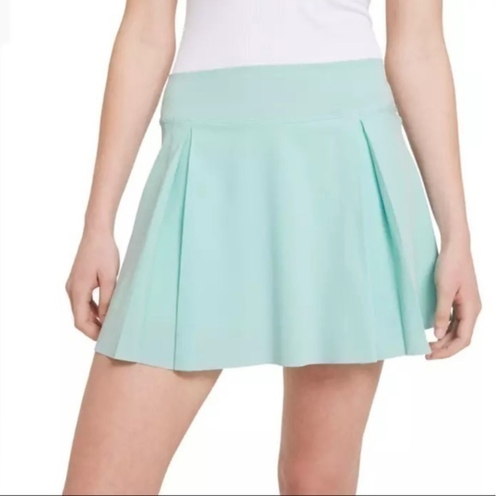 Nike club dri-fit golf skort skirt, built in shorts, in pastel mint Sz XL